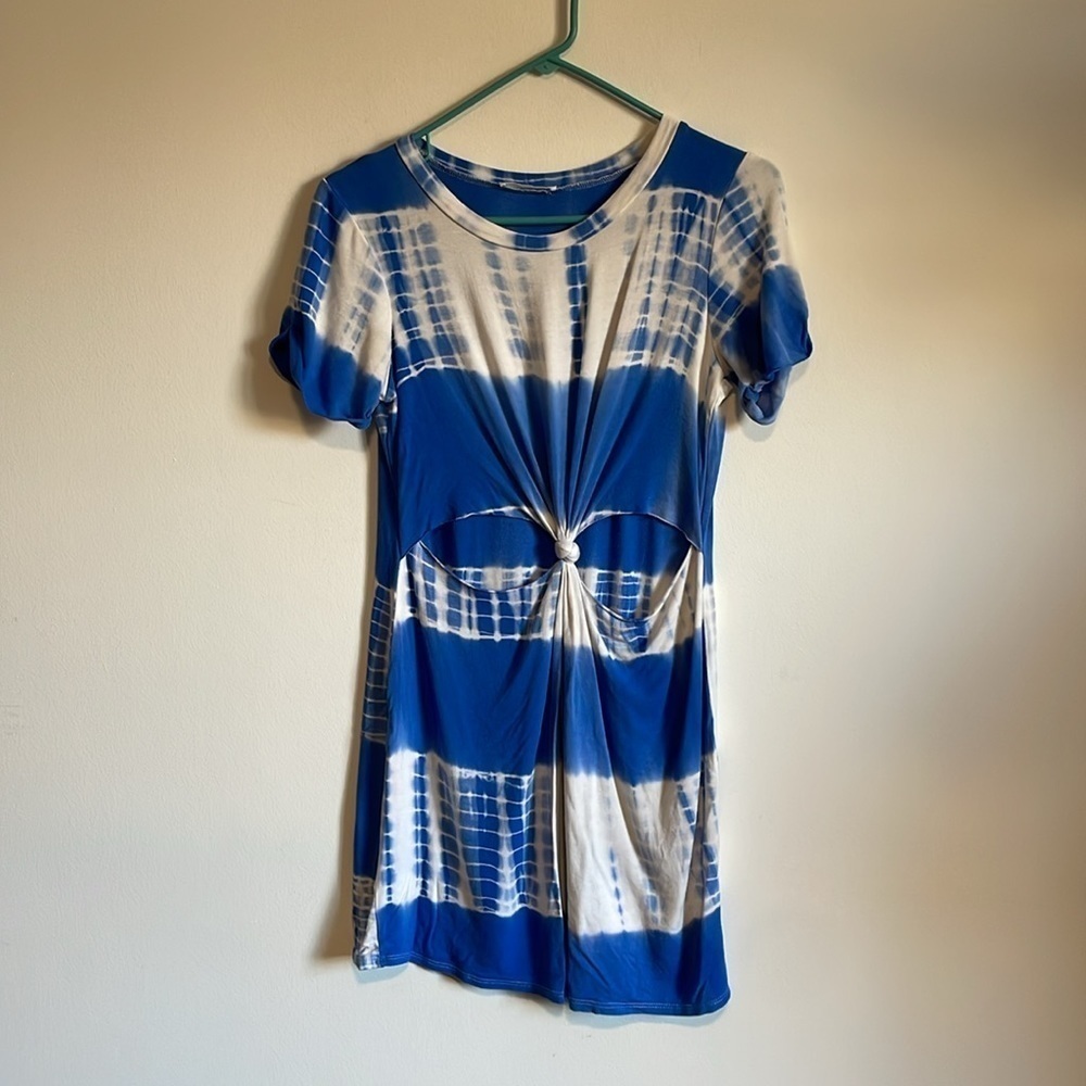 Honey Punch Cut-Out Dress SM Blue Pretty Woman Casual Jersey Tie Dye